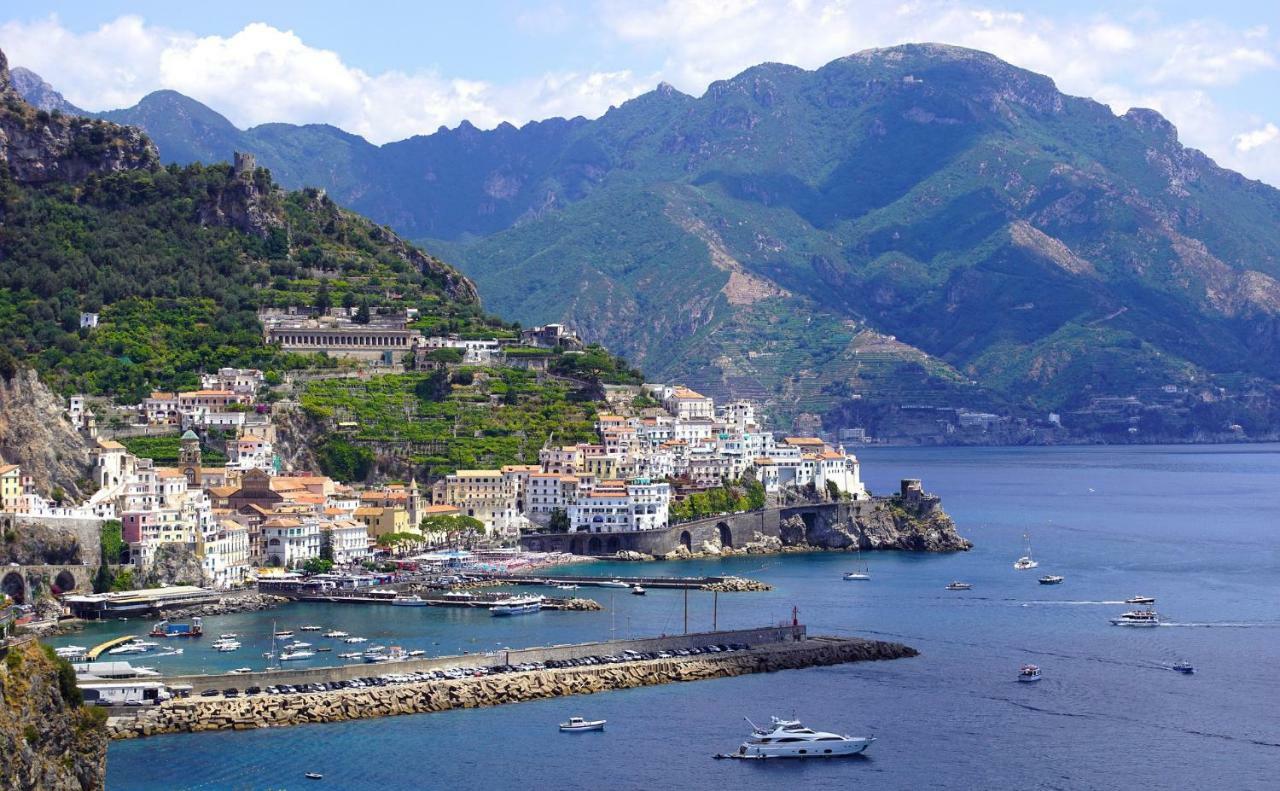 Nonna Vittoria Apartment Salerno Eksteriør bilde